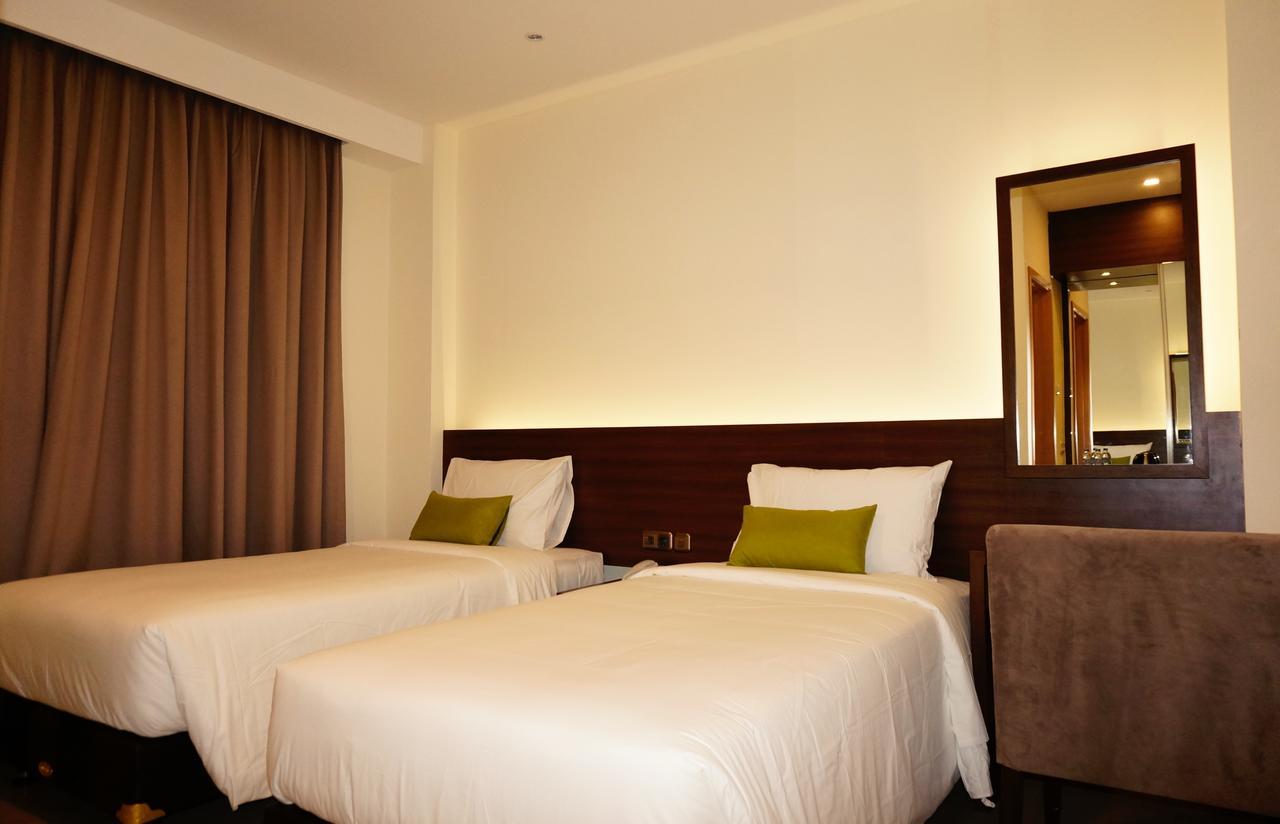Green Eden Hotel Manado Esterno foto