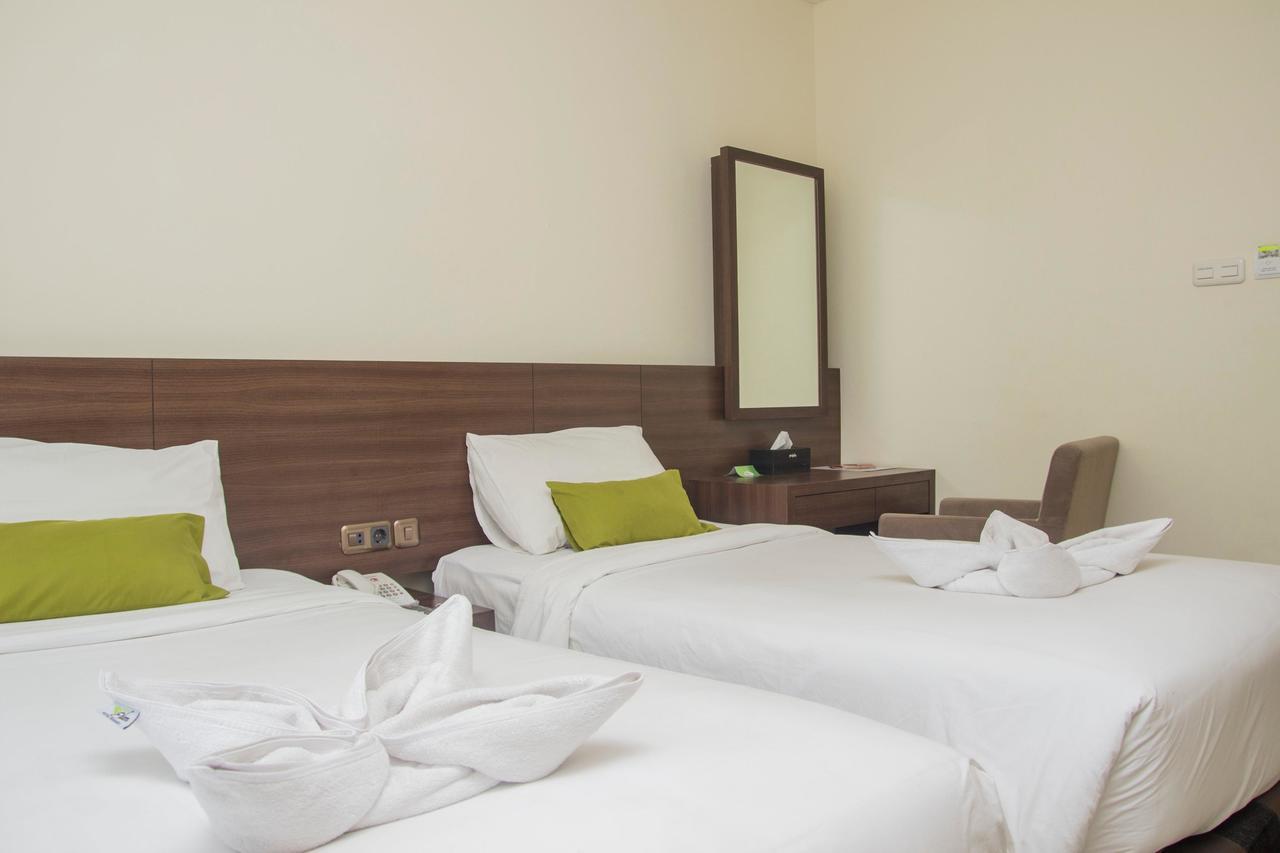 Green Eden Hotel Manado Esterno foto